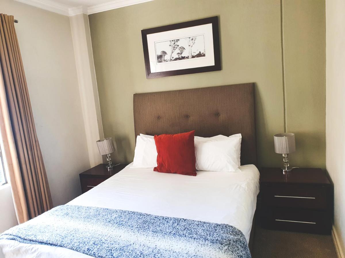 Westpoint Sandton Apartments โจฮันเนสเบิร์ก ภายนอก รูปภาพ